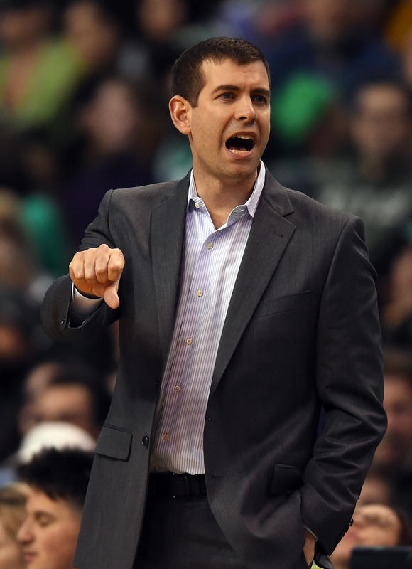 社区盾冲刺阶段再迎强敌，夏洛特黄蜂篮板制胜，主帅态度：管理层满意，赛季目标并未改变的简单介绍